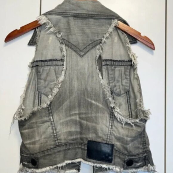 True Religion ‘Leah’ Greystone Racer Back Vest - Picture 2 of 6